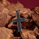 Collar Grooved Cross