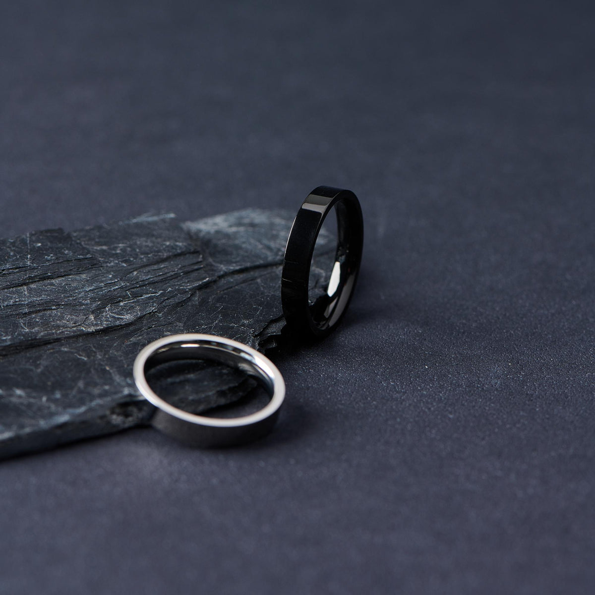 Anillo Singular for Him