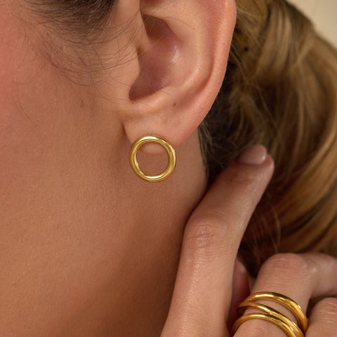 Aretes Nova