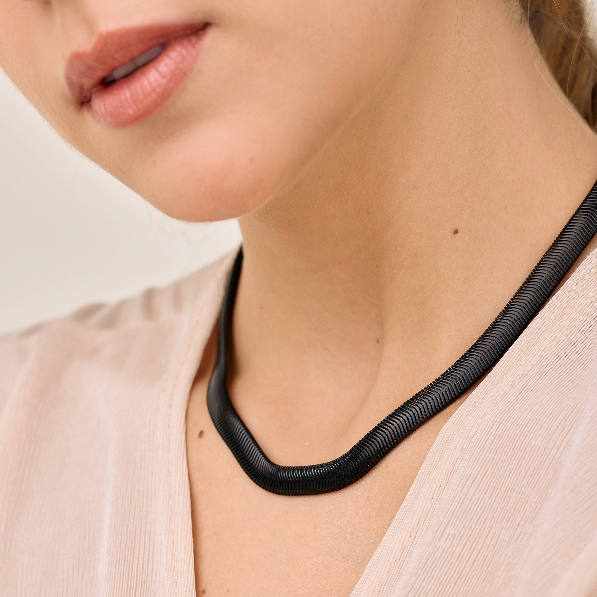 Collar Mega