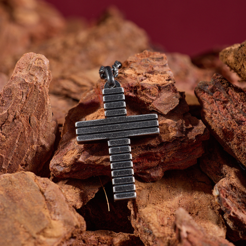 Collar Grooved Cross