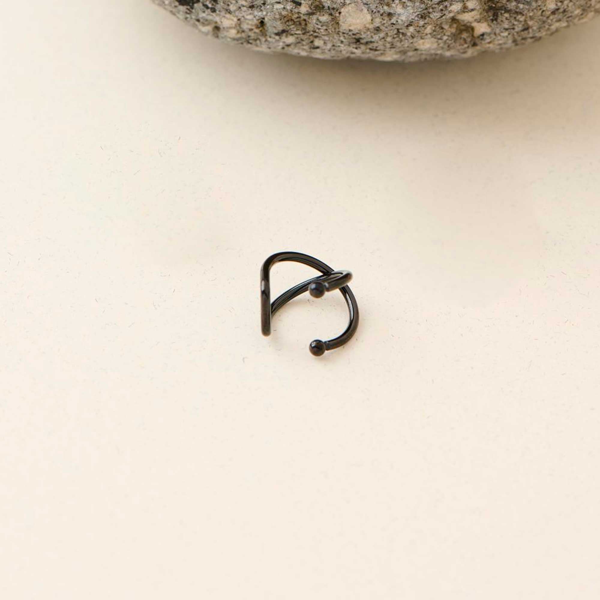 Earcuff Crossed